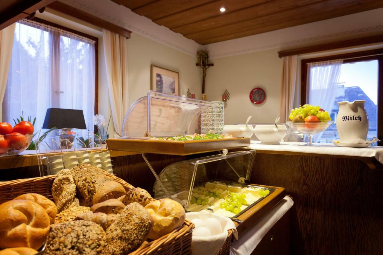 Hotel Garni Wenglhof Sankt Gilgen Esterno foto